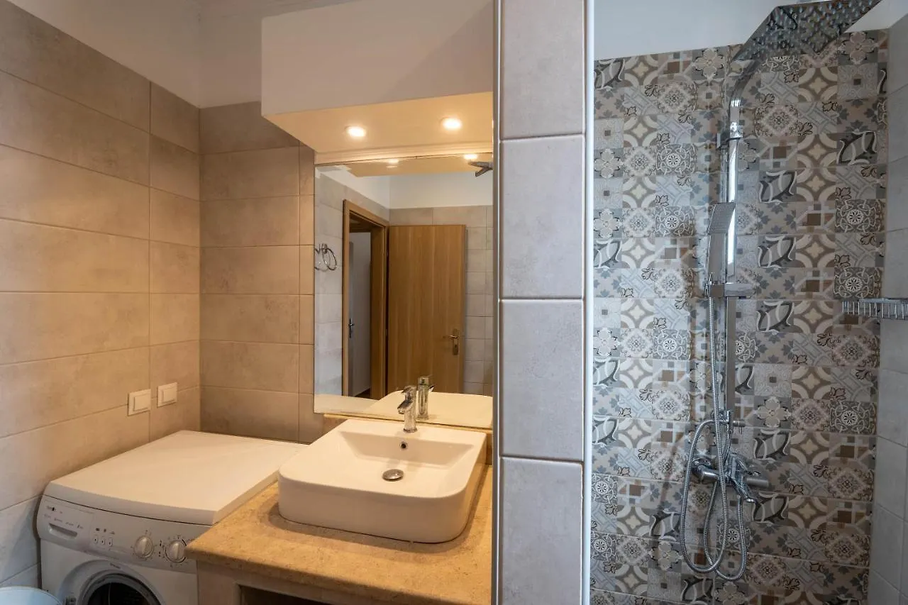 Artemis Traditional House Valerianos